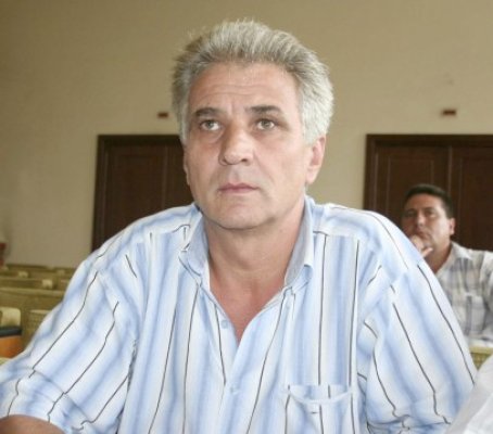 Situaţie incertă la Ion Corvin: se fac alegeri anticipate?